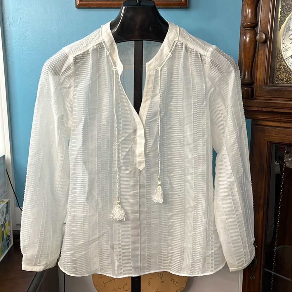 Nic + Zoe white sheer patterned light weight blouse with tassels